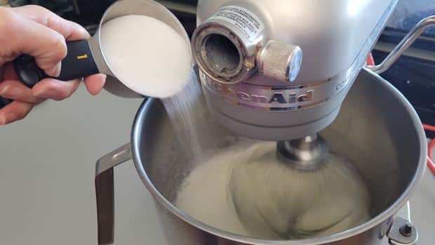 How to mix egg whites
