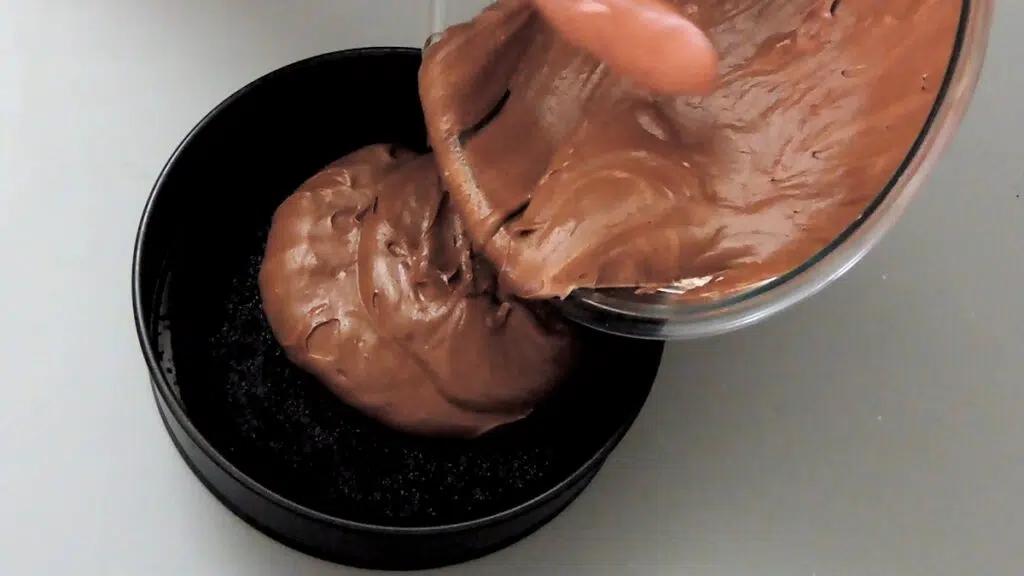 how to make a chocolate mousse cake