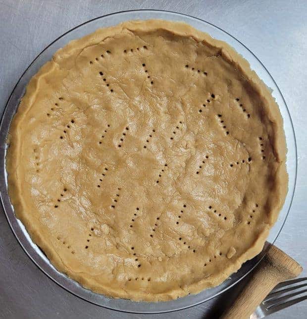 pie pan with pb crust