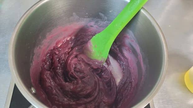 making blueberry filling from frozen blueberries