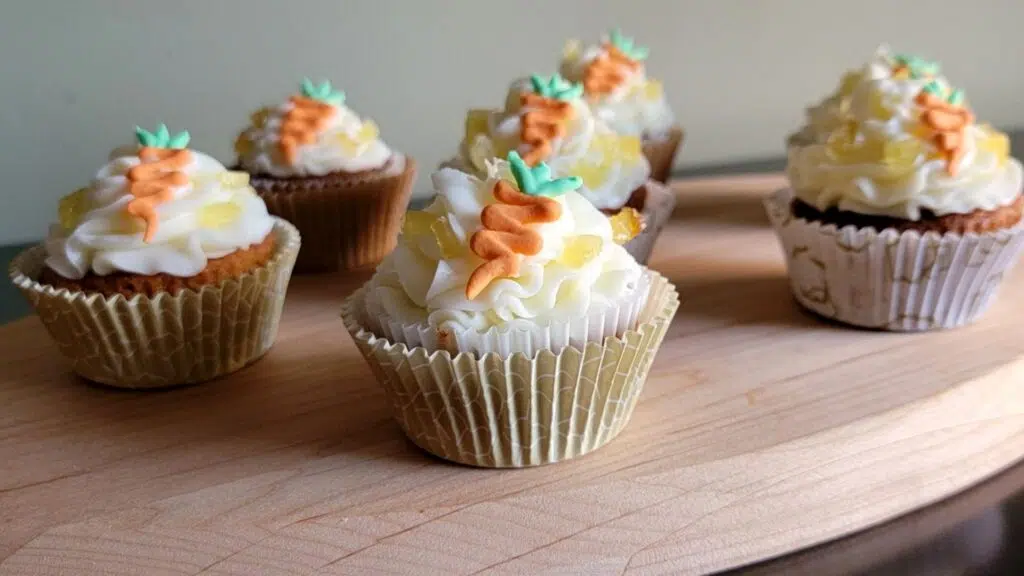 Carrot cupcake candied pineapple