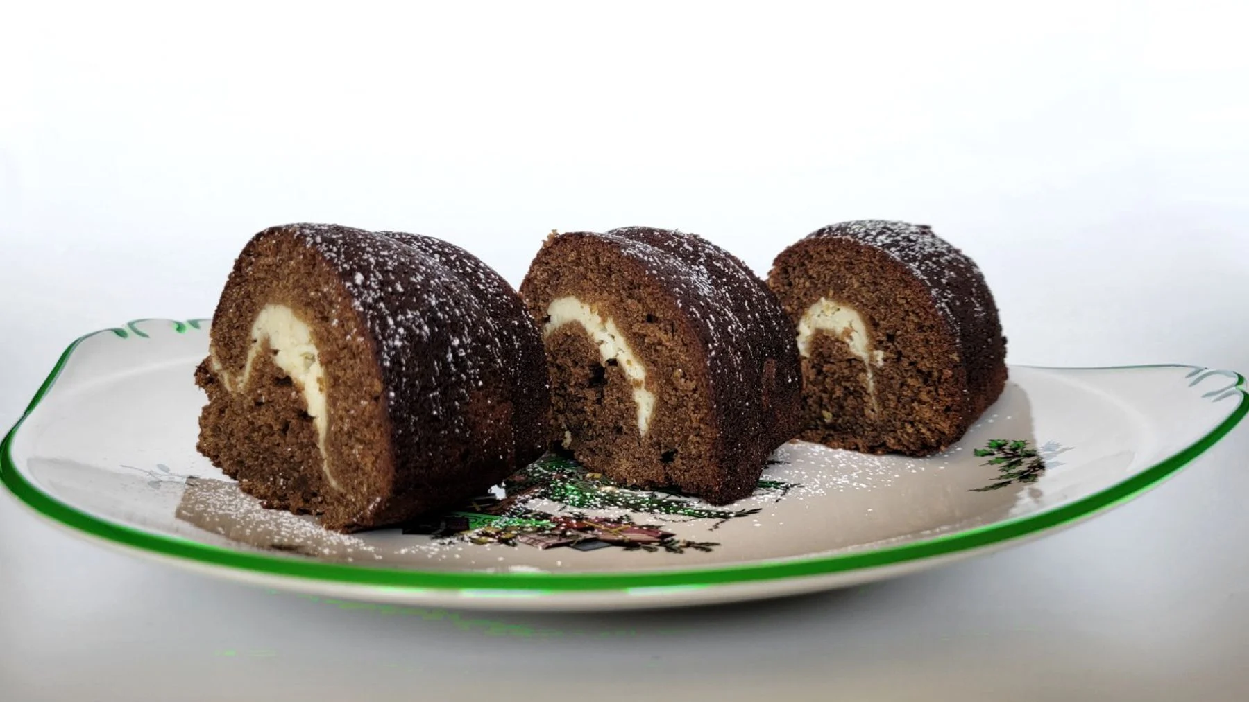 Old-Fashioned Gingerbread Bundt Cake