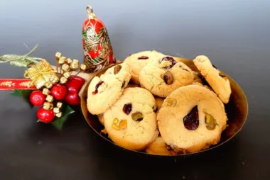 pistachio cranberry cookies from dessertswithstephanie.com