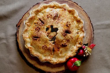 apple pie with craisins and walnuts