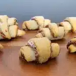 rugelach cookies with date filling