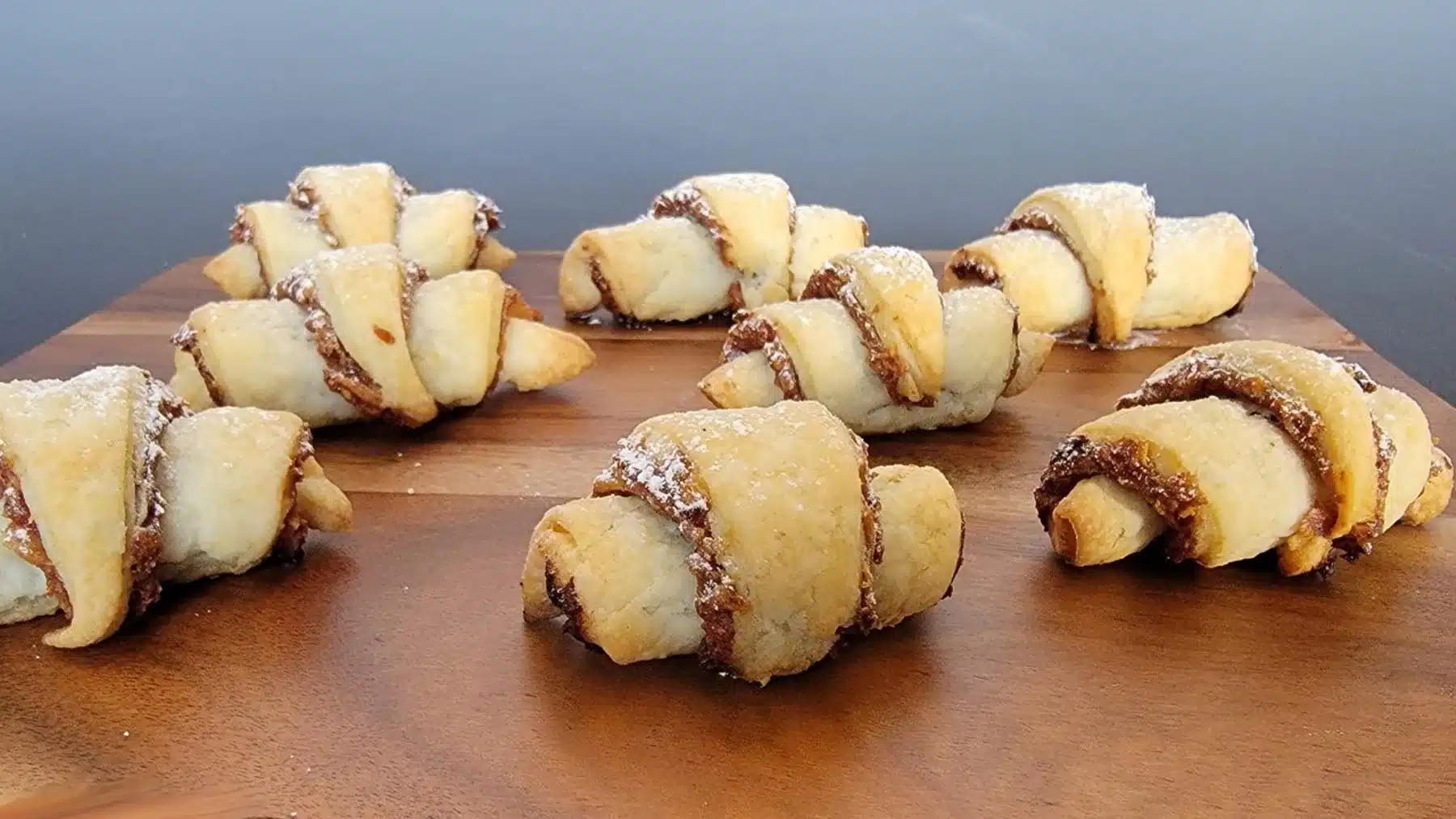 rugelach cookies with date filling