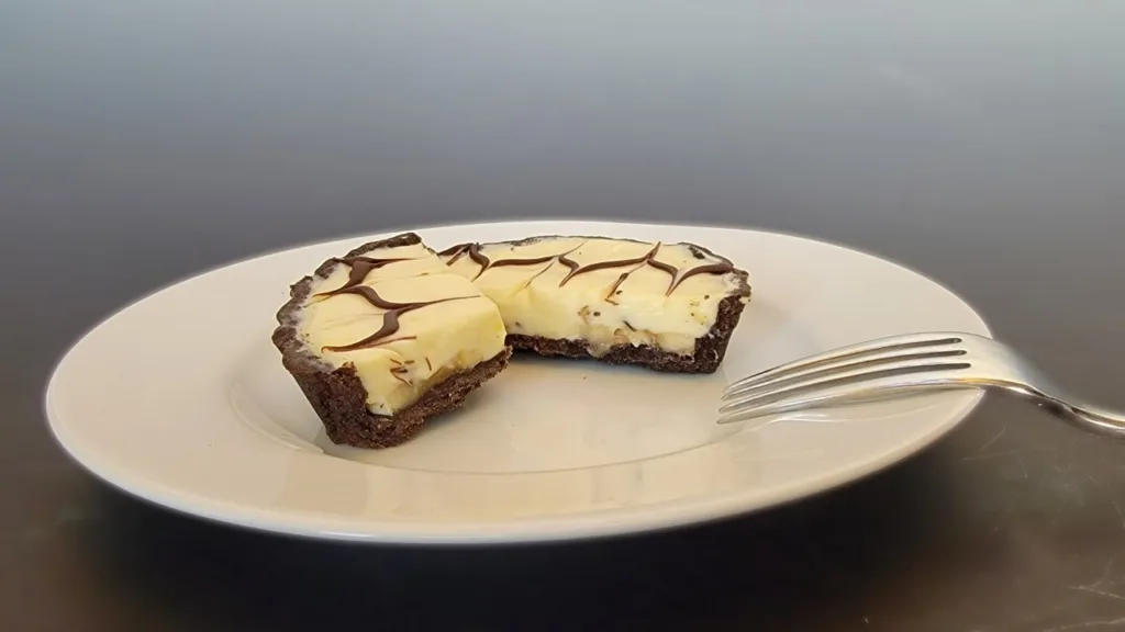 banana cream tart on a plate
