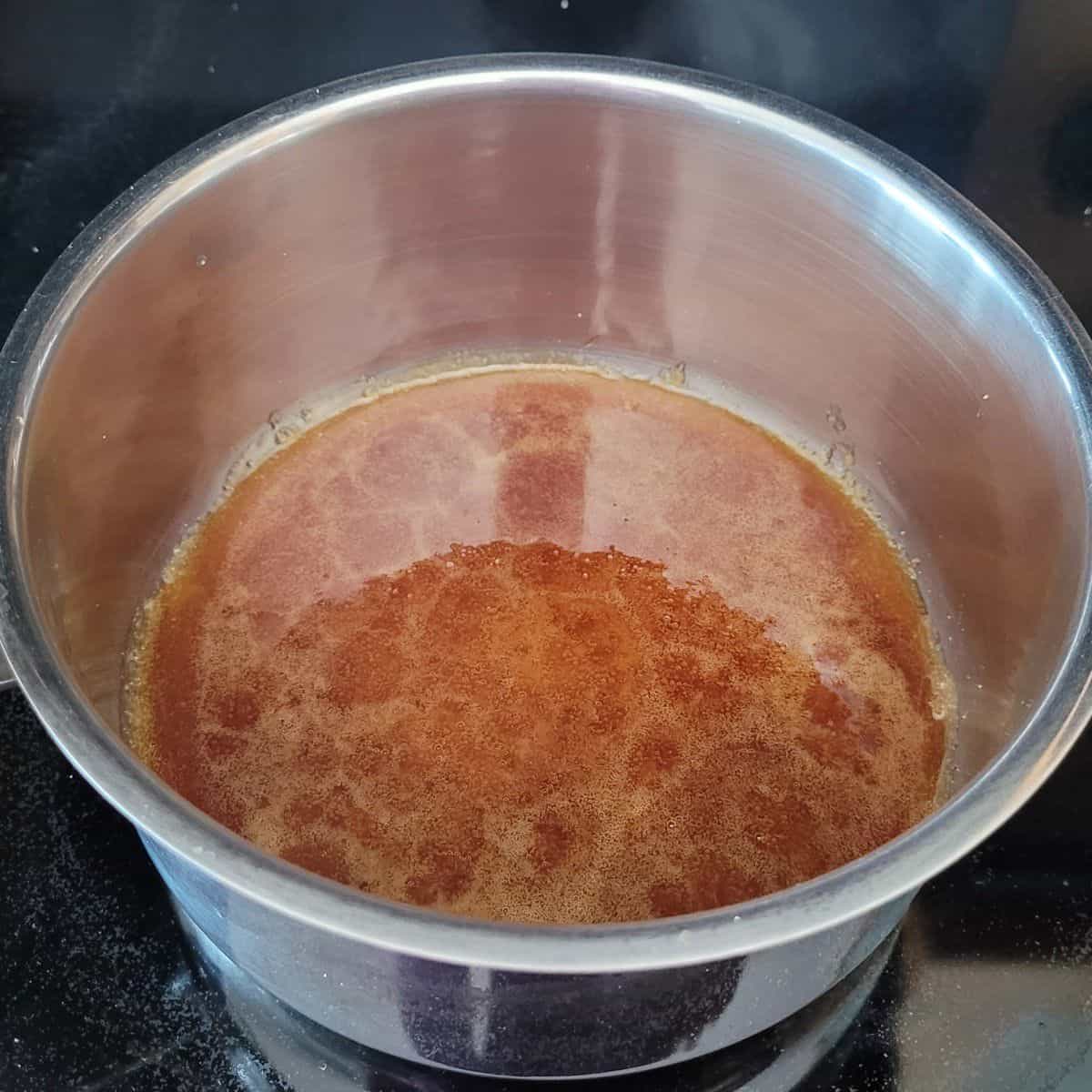 making caramel sauce