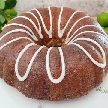 lime Bundt cake with filling