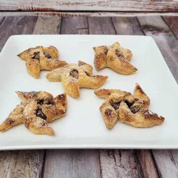 puff pastry pinwheels with Nutella and hazelnuts