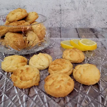 lemon cookies made with vegan ingredients