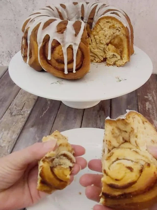 Easy Cinnamon Roll Bundt Cake - Desserts With Stephanie