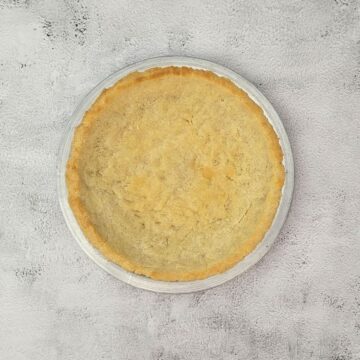 overhead picture of finished pie crust made with almond flour