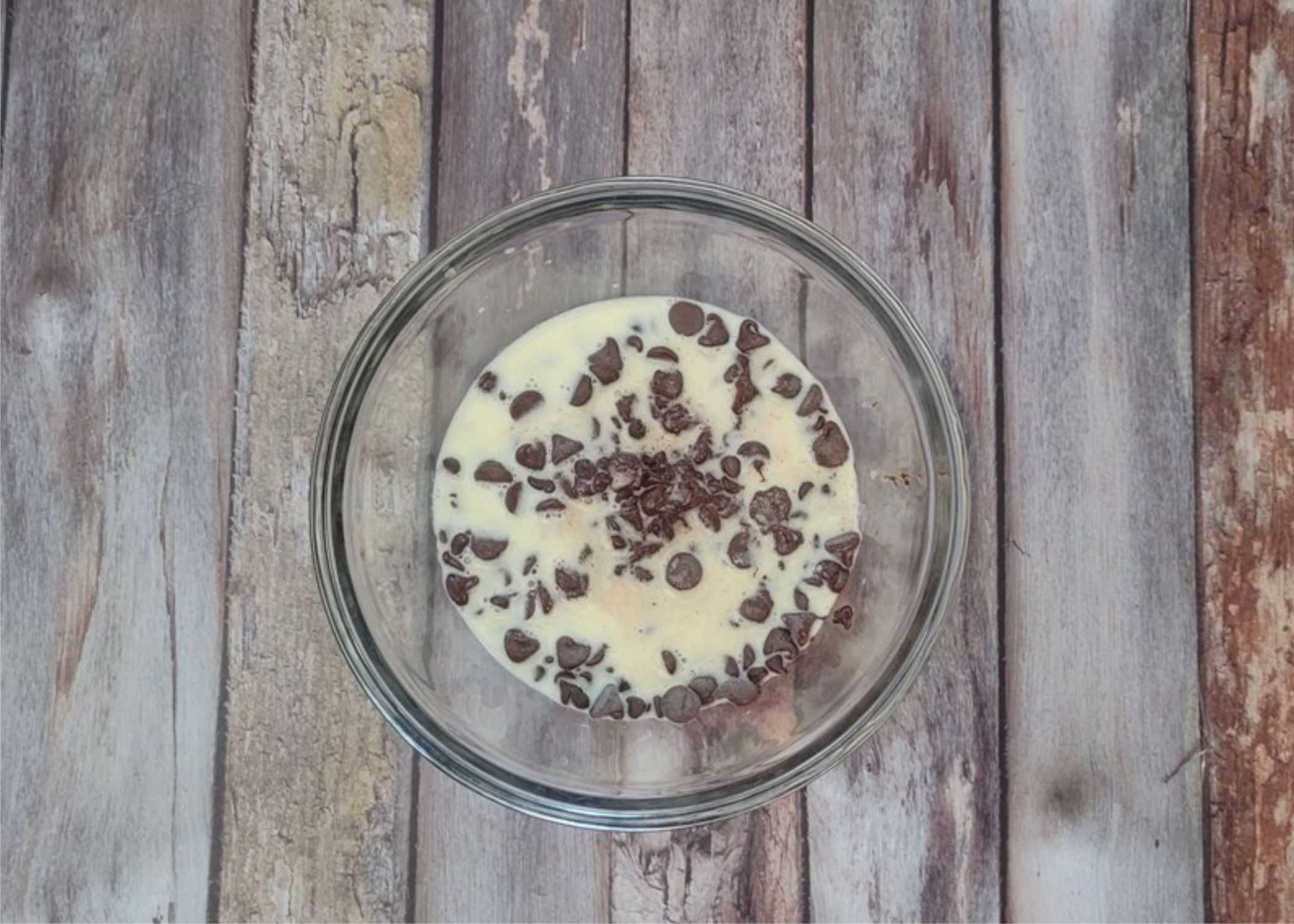 chocolate, butter and cream in a bowl to make cookie filling