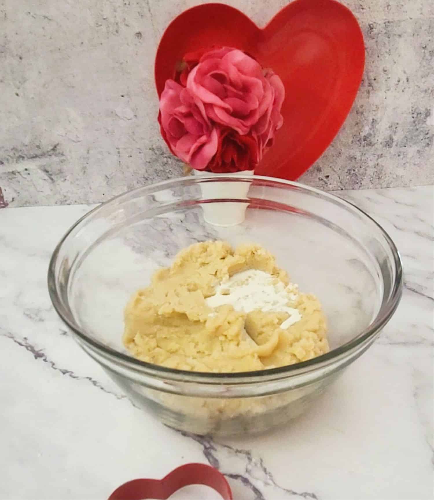 milk added to mixing bowl as final stage in making pipeable cookie dough